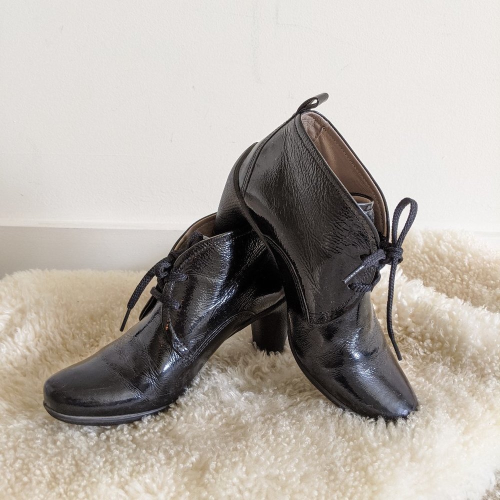 ECCO Glossy Lace Up Black Ankle Bootie 3-inch Heel